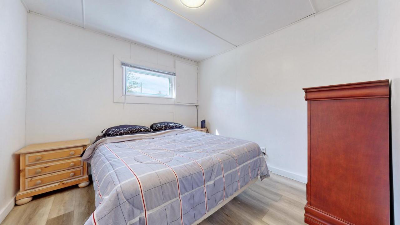 Main Beach River Retreat - Wasaga Beach 1 - Main Strip - 93 Mosley St Esterno foto