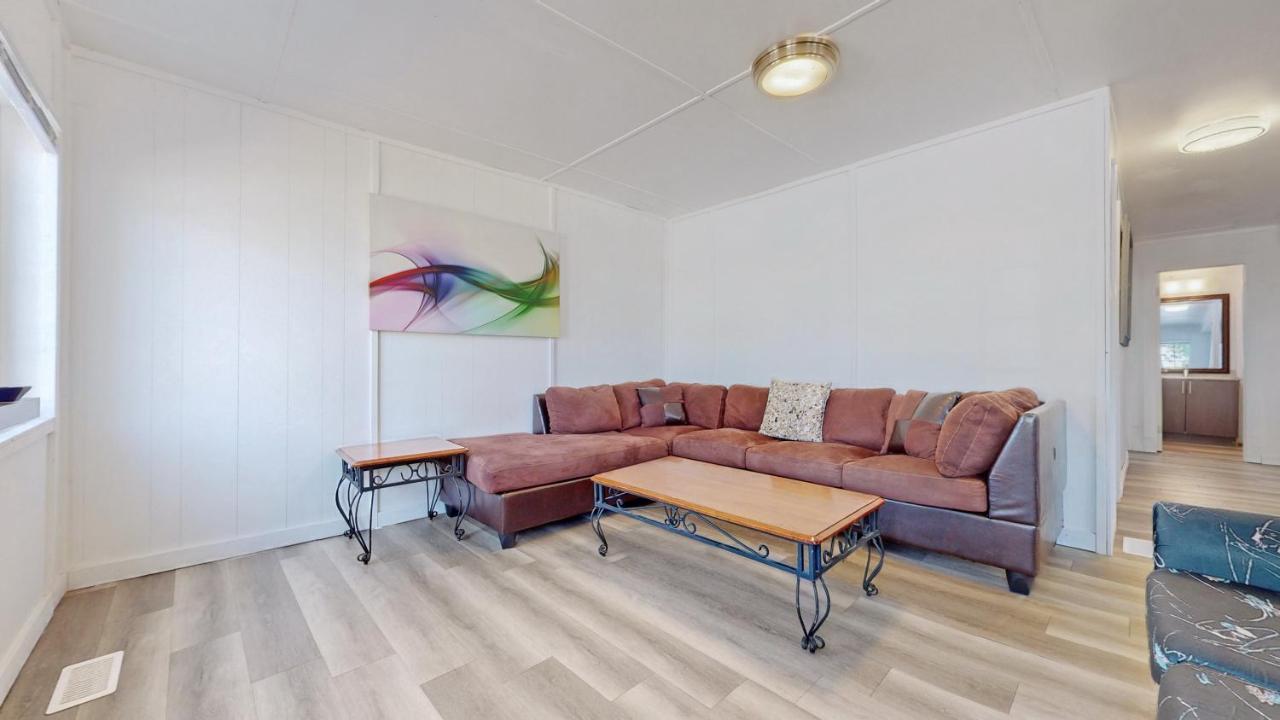 Main Beach River Retreat - Wasaga Beach 1 - Main Strip - 93 Mosley St Esterno foto