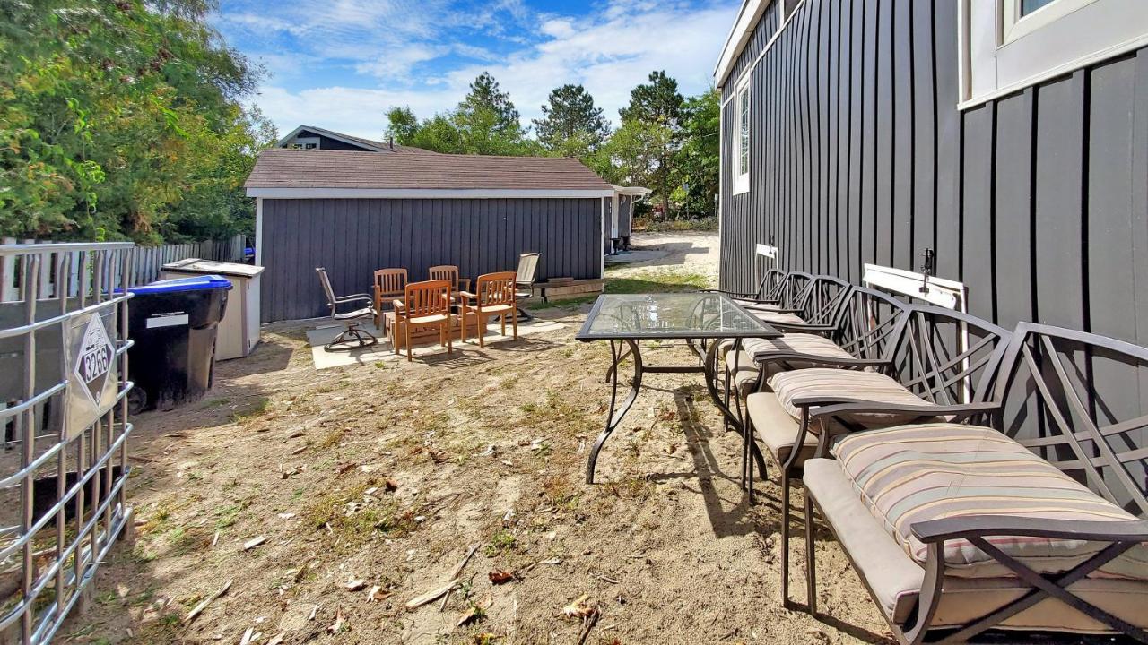 Main Beach River Retreat - Wasaga Beach 1 - Main Strip - 93 Mosley St Esterno foto