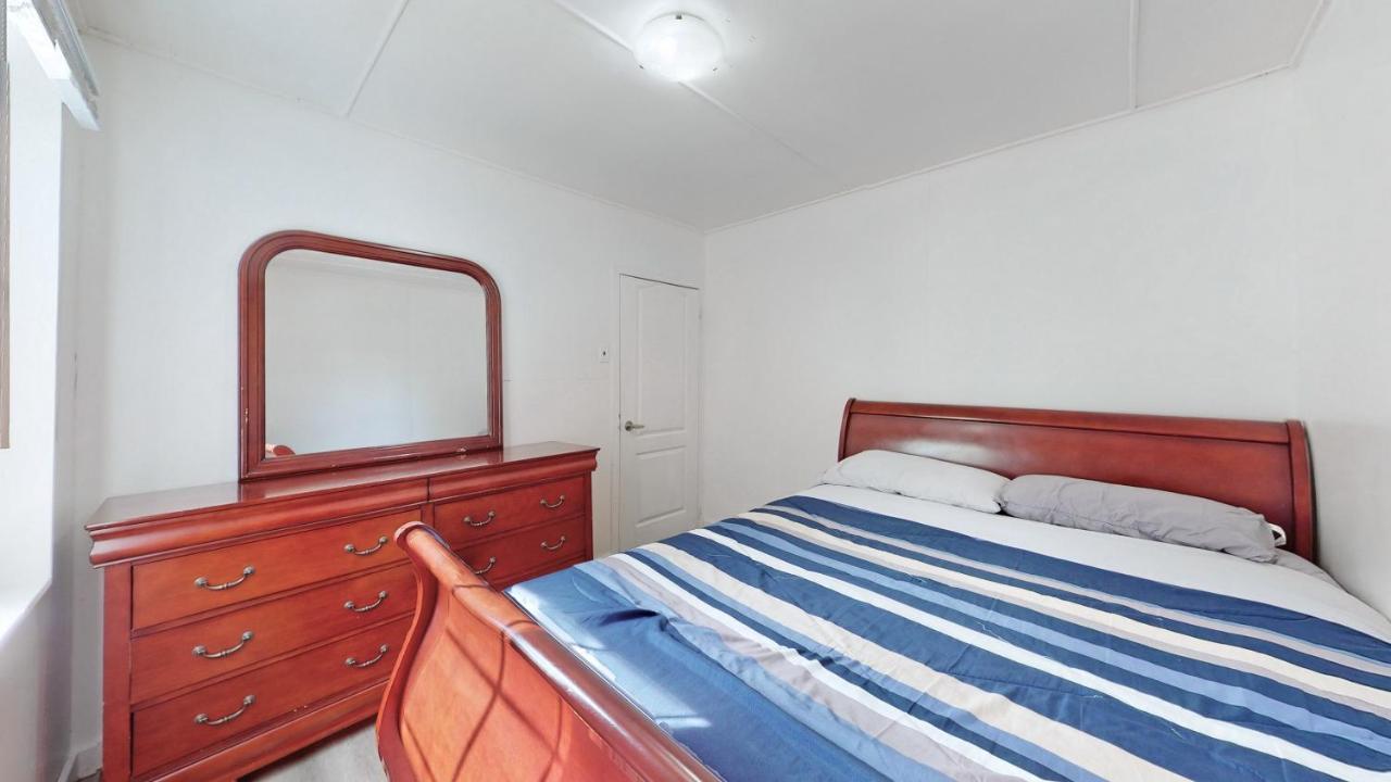 Main Beach River Retreat - Wasaga Beach 1 - Main Strip - 93 Mosley St Esterno foto