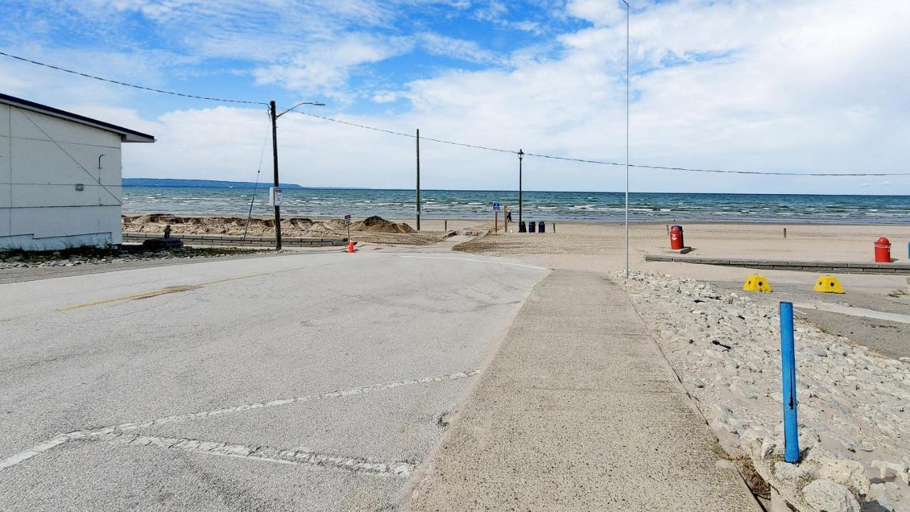 Main Beach River Retreat - Wasaga Beach 1 - Main Strip - 93 Mosley St Esterno foto